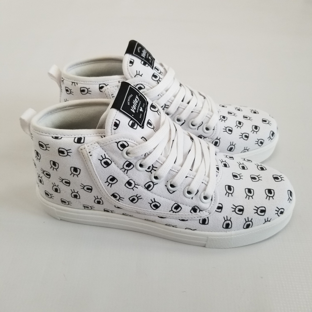 Volley Australia Mid Cut White Evil Eyes Shoes Sneakers Womens 10 Mens 8 NWOT